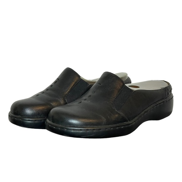 Auditions Black Leather Slip On Loafers Flats Size 6 Wide - Picture 2 of 12